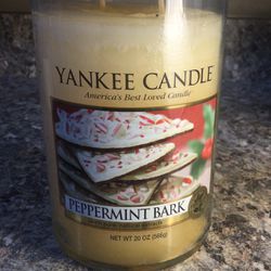 Yankee Candle Peppermint Bark 3 Wick Candle 20 Oz