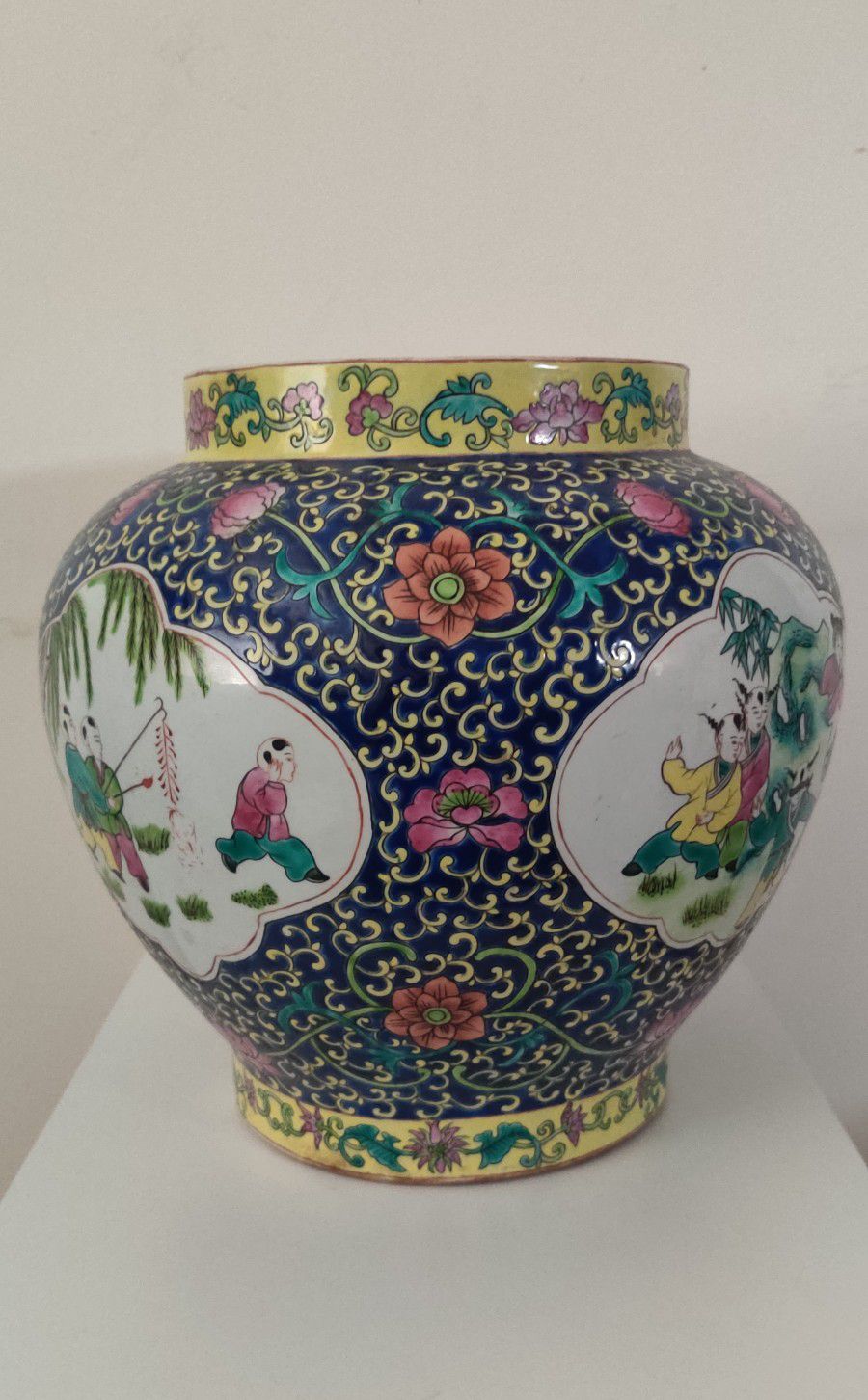 Large Vintage Hand Painted Vase/Pot 