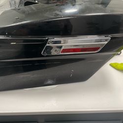 Hard saddlebags