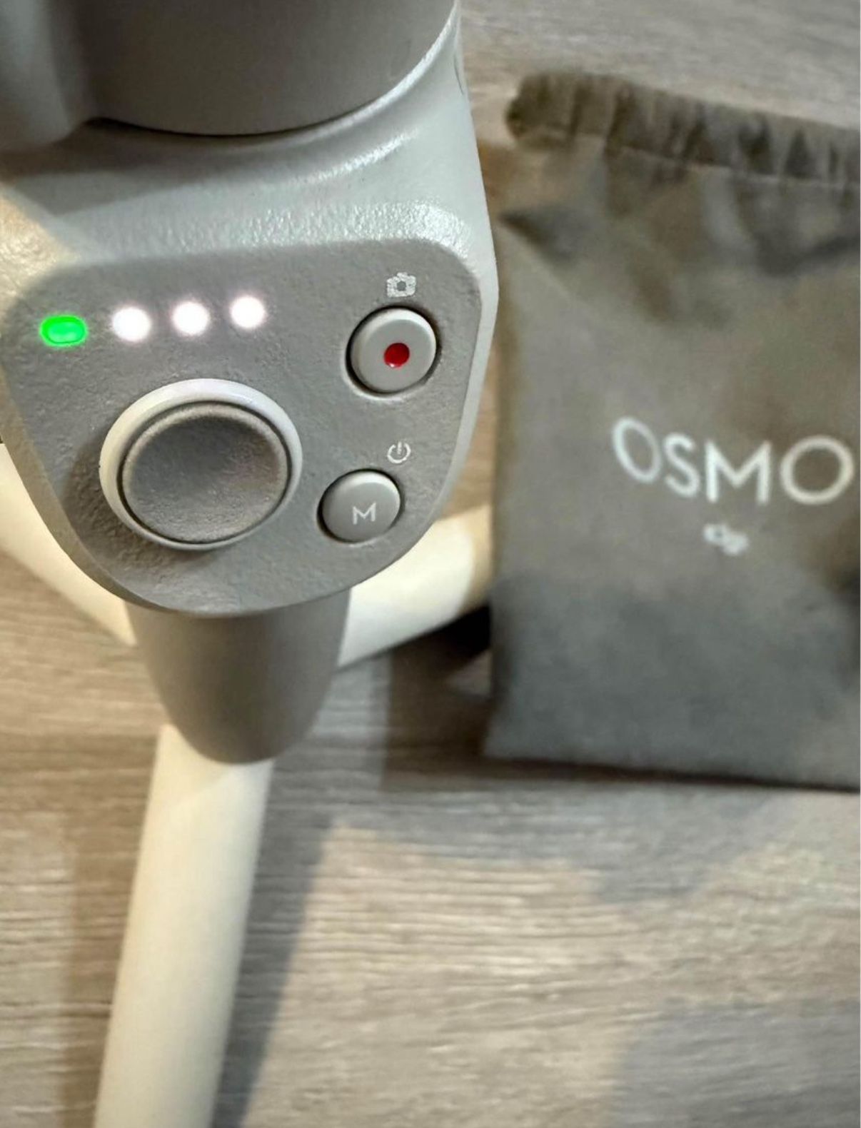 Dji Osmo 4 (iPhone/Smartphone Gimbal)