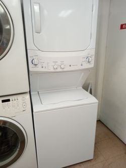 GE Stackable 27" Washer And Dryer Electric
