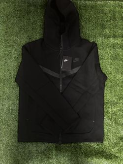 Nike tech black