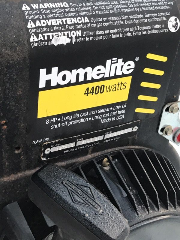Homelite LR4400 Generator 8HP Briggs and Stratton 4400 Watts 110v