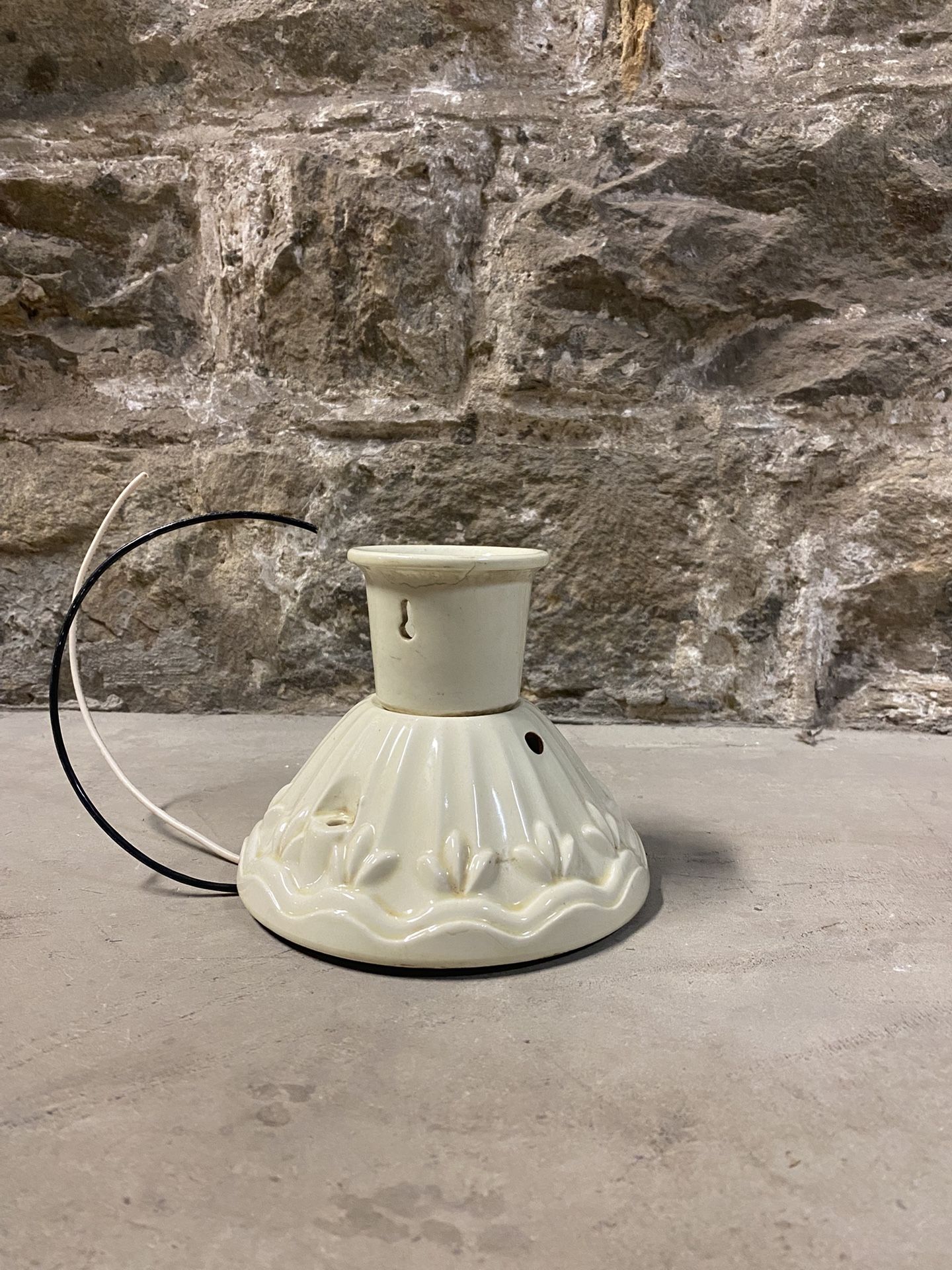 Art Deco Porcelain Wall Sconce (professionally Rewired)
