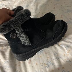 Black Snow Boots