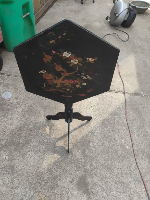 Antique Napoleon Style Tilt Table