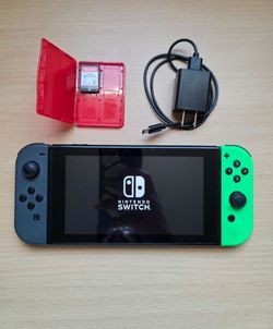 Nintendo Switch V1 Unpatched with Super Smash Bros Ultimate Game. No Dock.