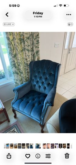 Blue velvet, wingback chair, beautiful and comfortable brand new condition