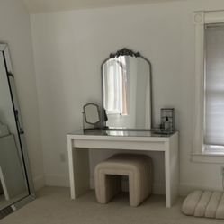 Boucle Vanity Stool/Ottoman 