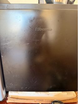 Mini fridge