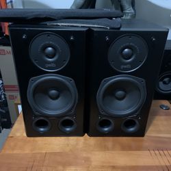 Polk Audio Bookshelfs