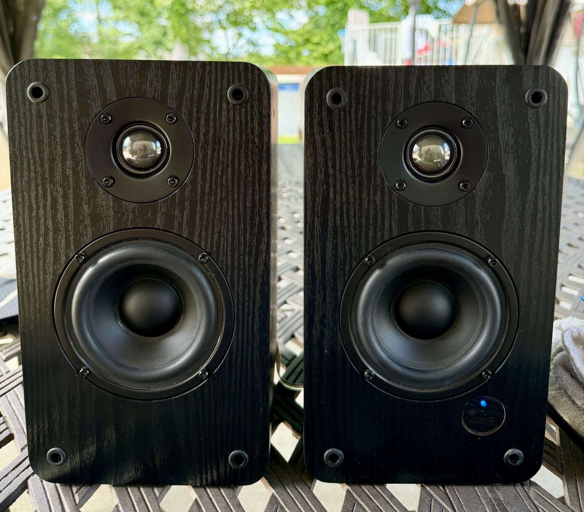 Insignia NS-HBTSS116 Bluetooth Bookshelf Speakers.