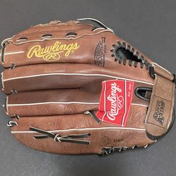 Rawlings RS130 13” inch Renegade Fasback RHT Glove Mitt