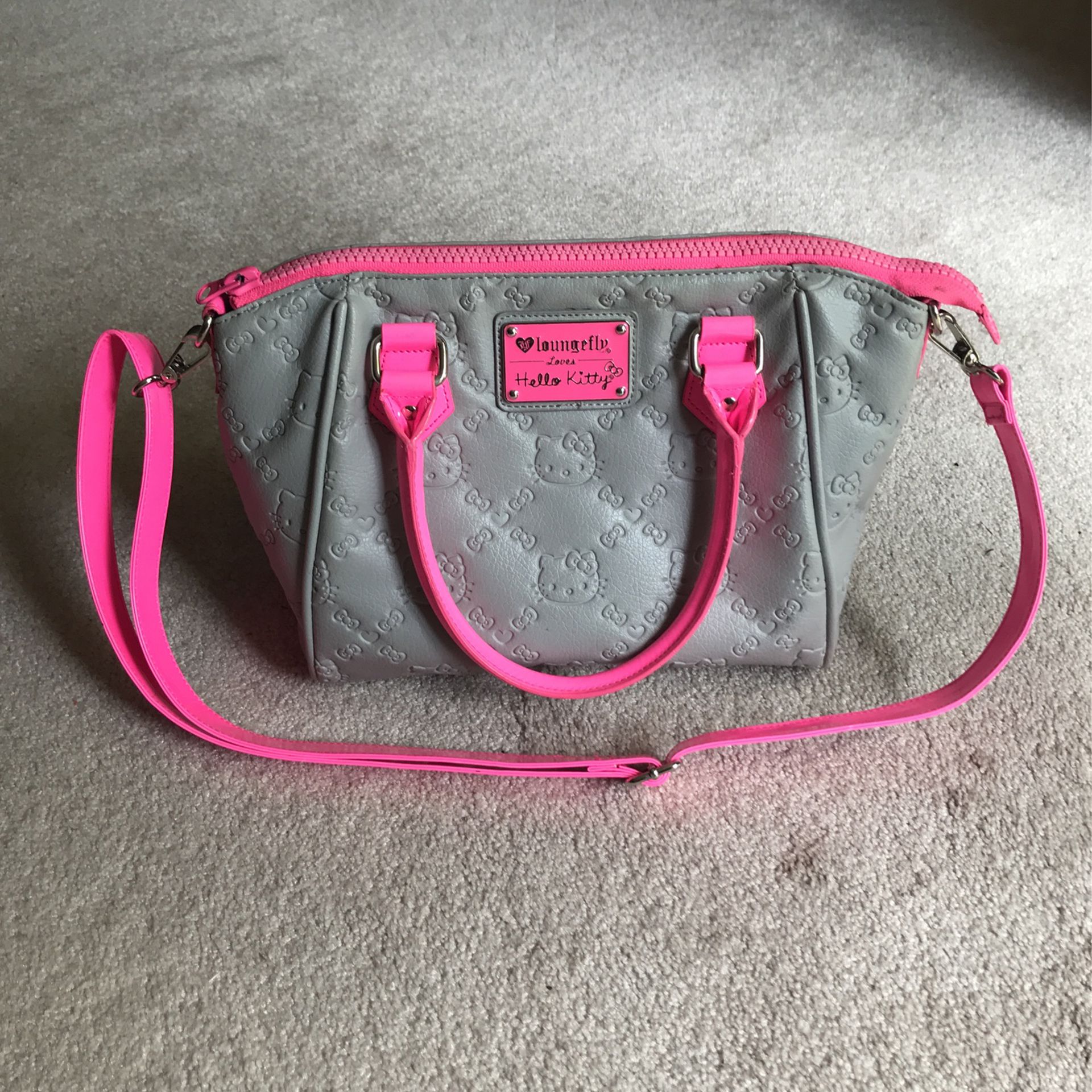 NWT LOUNGEFLY HELLO KITTY EMBOSSED MINT TOTE BAG PURSE for Sale in Chula  Vista, CA - OfferUp