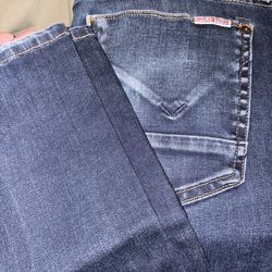 Like new. Mens 32 Hudson brand jean
