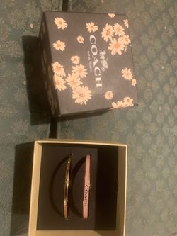 Coach bracelet set