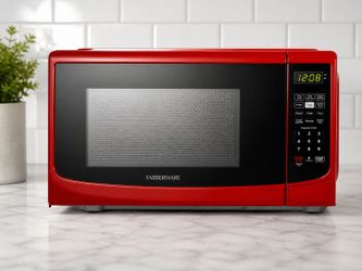 Farberware 0.7 Cu Ft Microwave 700W – Red Open Box Like New