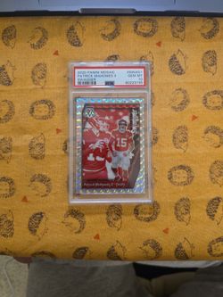 2020 Panini Mosaic Patrick Mahomes SWAGGER Refractor Graded PSA 10 GEM MINT