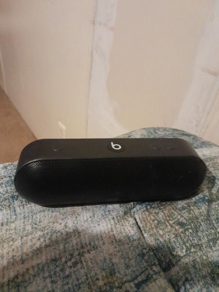 BEATS ML4M2LLA Beats Pill - Black (2015)

