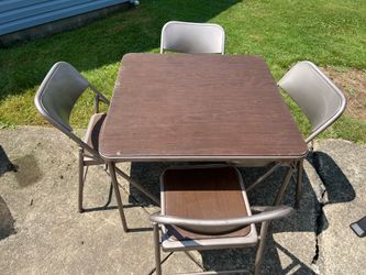 Foldable Card table and chairs