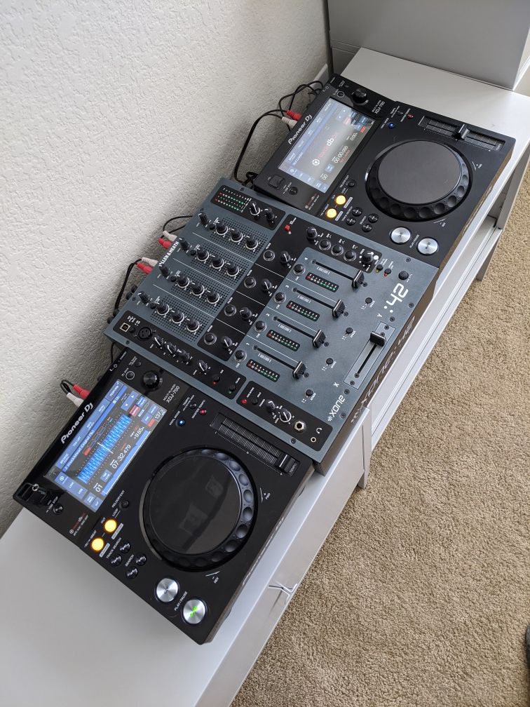 Pioneer XDJ 700 Set