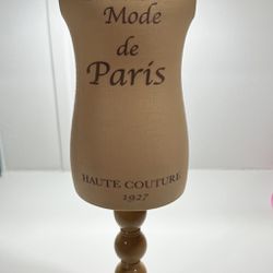La Belle Mode de Paris Necklace Holder/ doll mannequin
