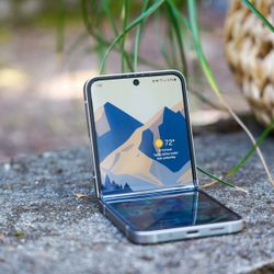 🔓 Samsung Galaxy Z Flip 6 5G – Big Saving today starting from $479 or Just $1 Down! Full Warranty + Premium Deal