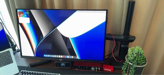 AOC OLED Gaming Monitor 1440P 240HZ 27”