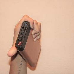 Bank POWER UP TO 1 WEEK CHARGED