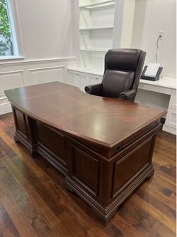 Gorgeous Executive desk w/ executive Leather Chair - Originally $3950