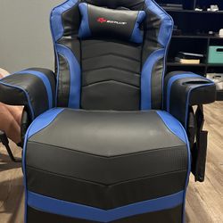 Brand New Cost way Go plus Gaming chair 