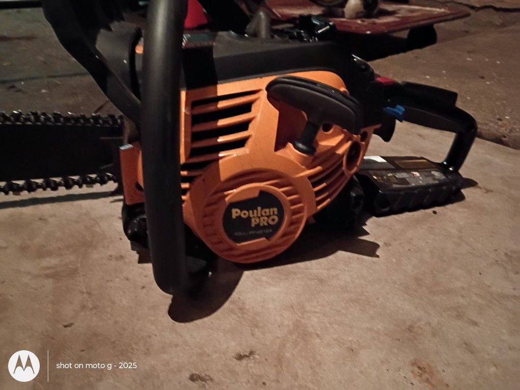 Poulan ( Chain Saw)