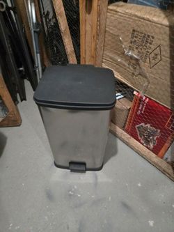 Trash can