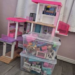Barbie House W Accessories 