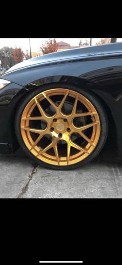 Pontiac gto 19x8.5/9.5 new gold rims tires set