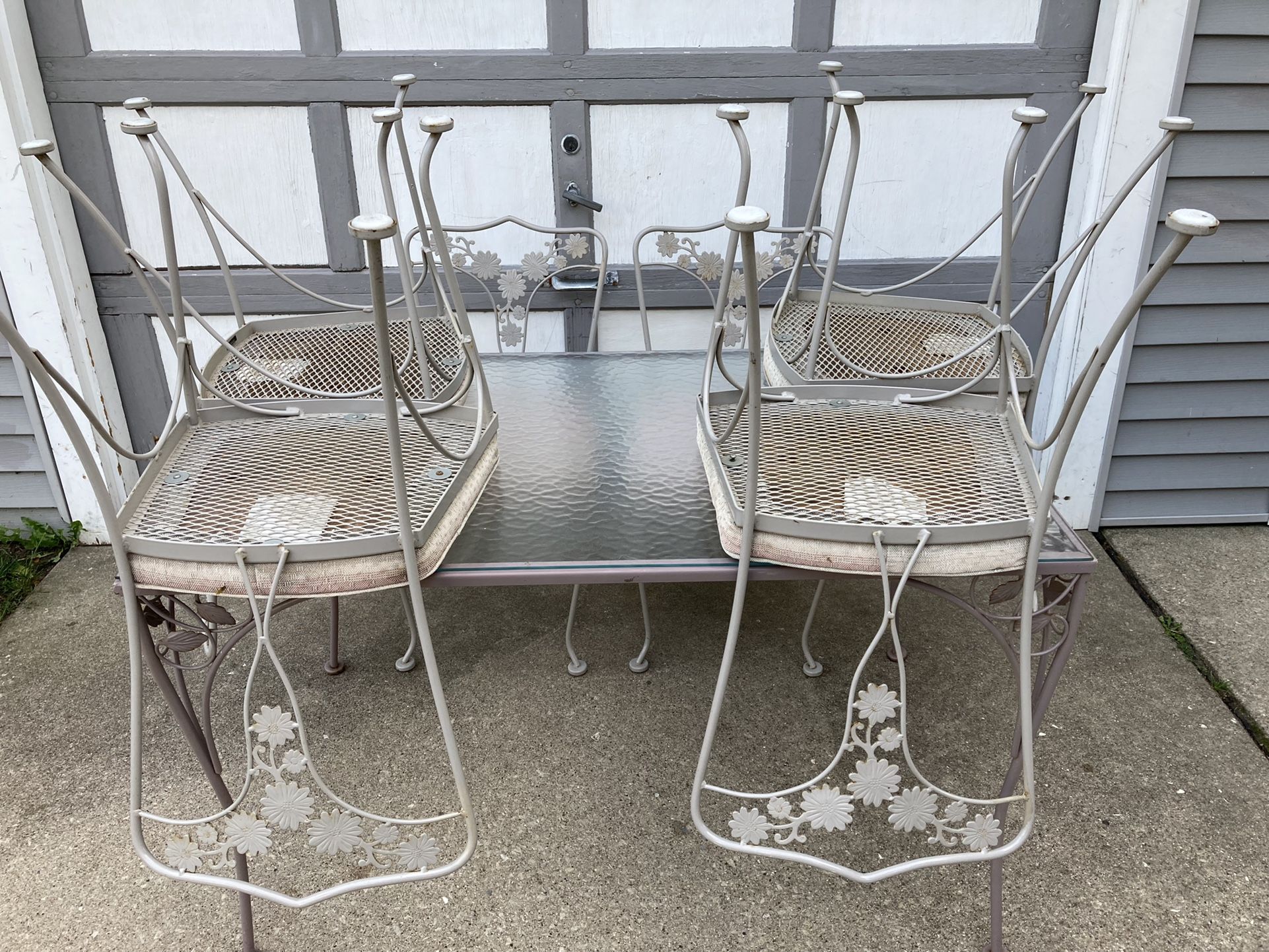 Metal Table W/ 6 Chairs 