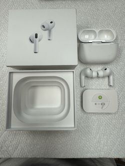 Apple AirPods Pro 3 Wireless Earbuds MagSafe USB-C Charging Case White