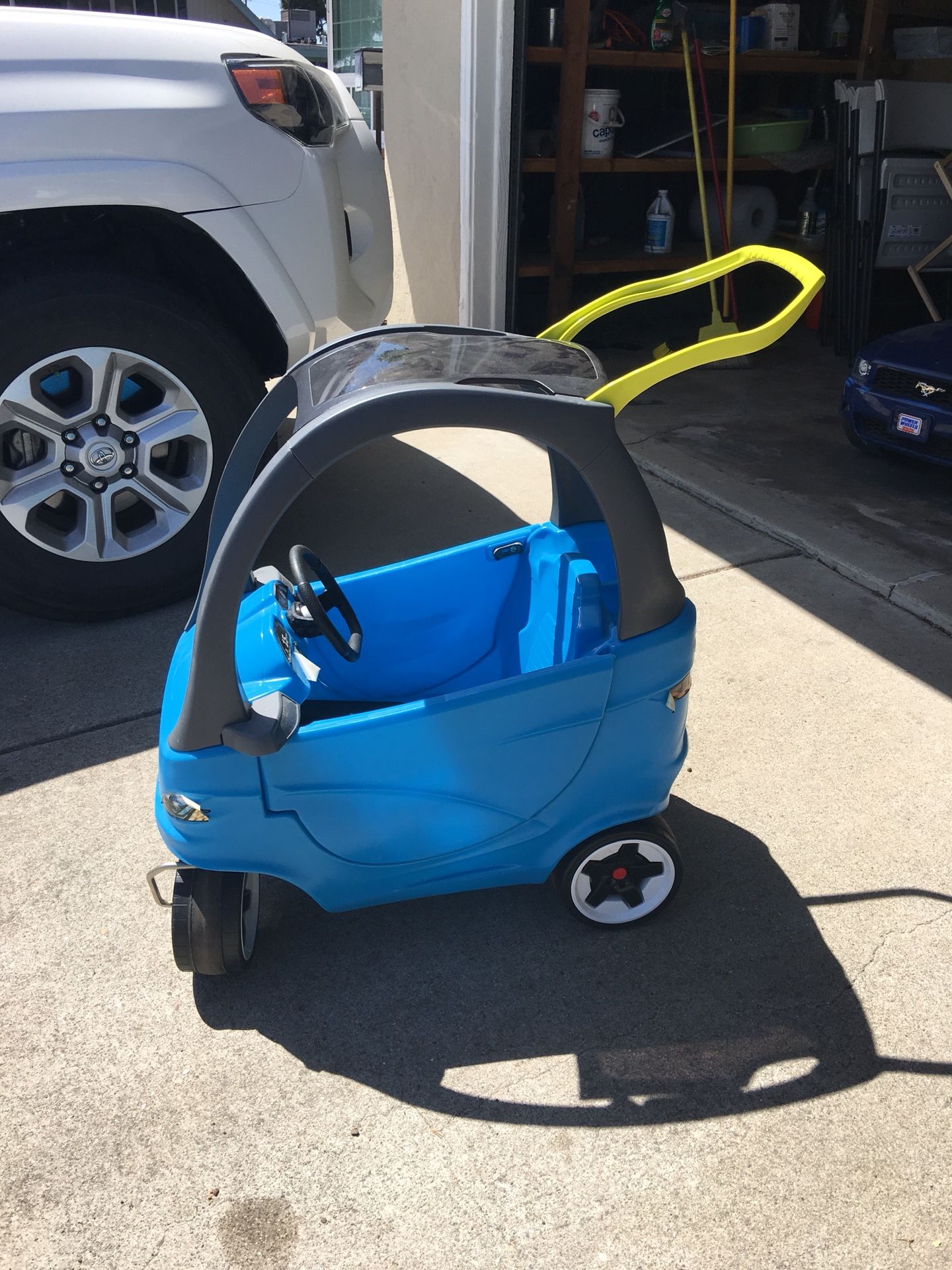 Little Tikes Cozy Coupe Sport Ride On