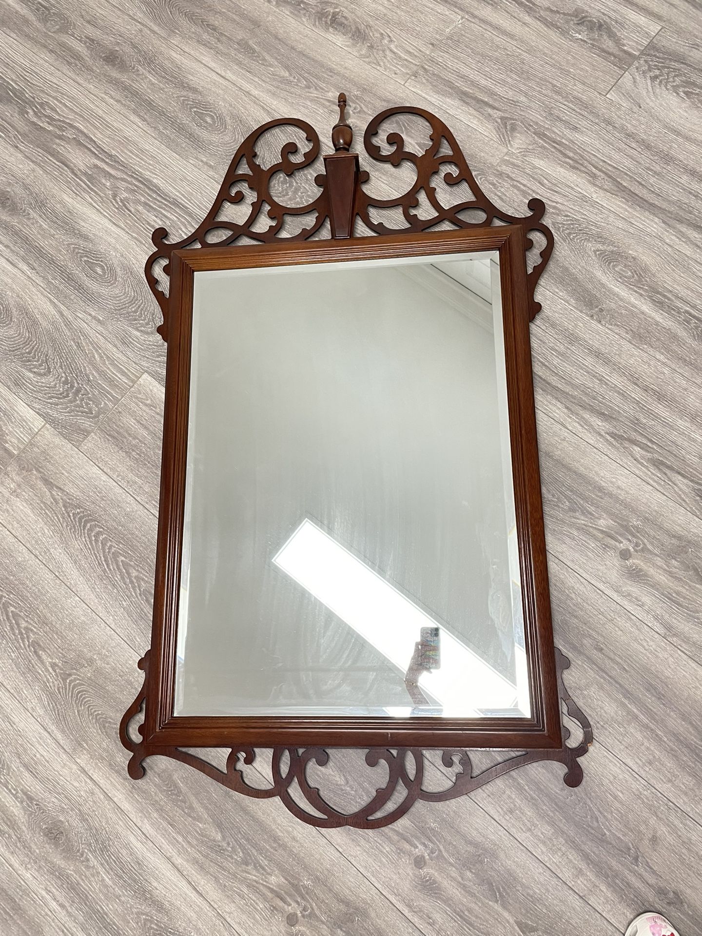 Antique Style Mahogany Solid Wood Decor Mirror 40”x30”
