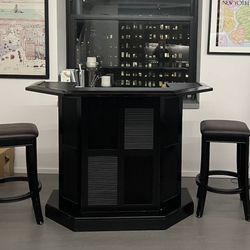 Bar with Matching Stools - Beautiful Read Wood, Extremely Sturdy