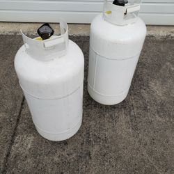  40  Pound Propane Tank Full