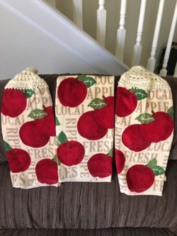 Crocheted kitchen towels