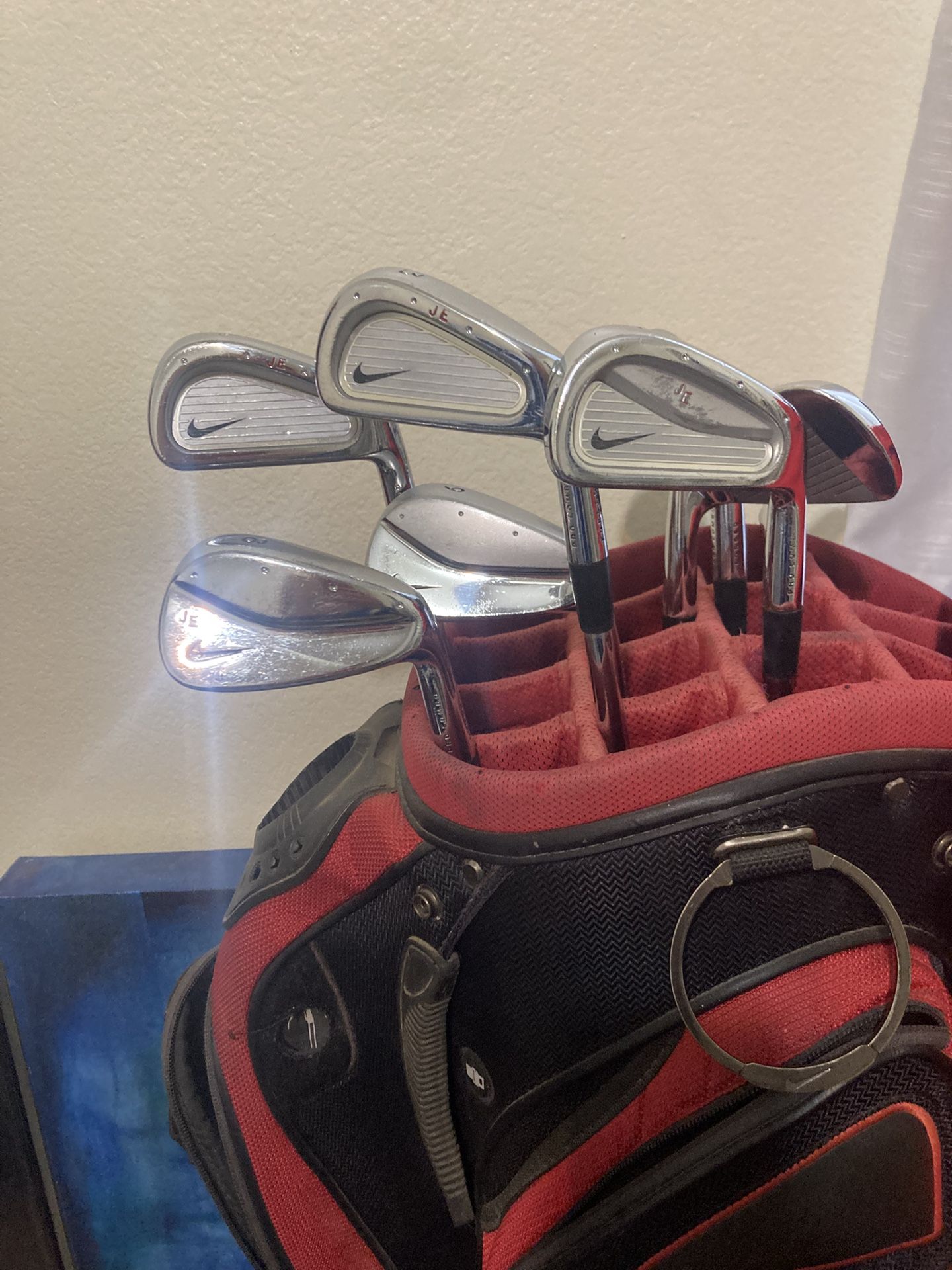 Nike Pro Combo Irons 3 -p And Staff Bag $175