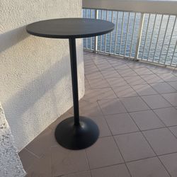 Round Bistro Table