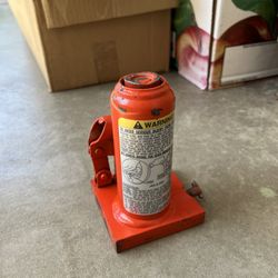 Heavy-Duty Hydraulic Bottle Jack – Compact Car Lift Tool