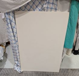 Beautiful Caesar slab stone white polish top 26 in wide 36 in Long