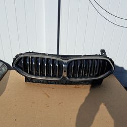 Fits For BMW 8 Series 2019 2020 2021 2022 2023 2024 Front Bumper Upper Grille Grill 