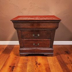 3 Drawer Nightstand