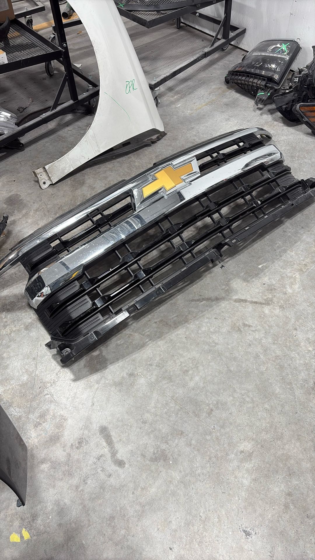 2024 Chevy Silverado Grill OEM 
