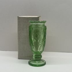 Tiara Exclusives (Sandwich) Mini Vase